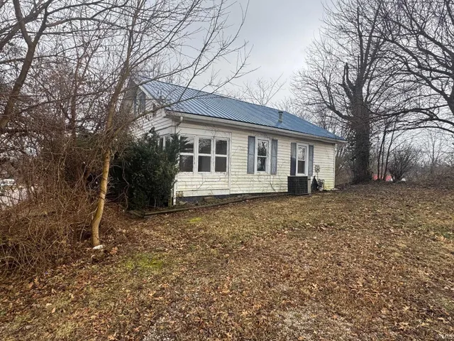 $59,000 | 428 North Lincoln Avenue, Oakland City, IN 47660