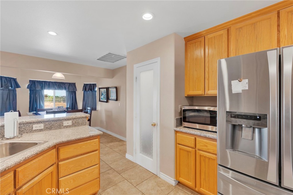 12472 Oasis Road Pinon Hills, CA 92372 - Photo 10 of 58