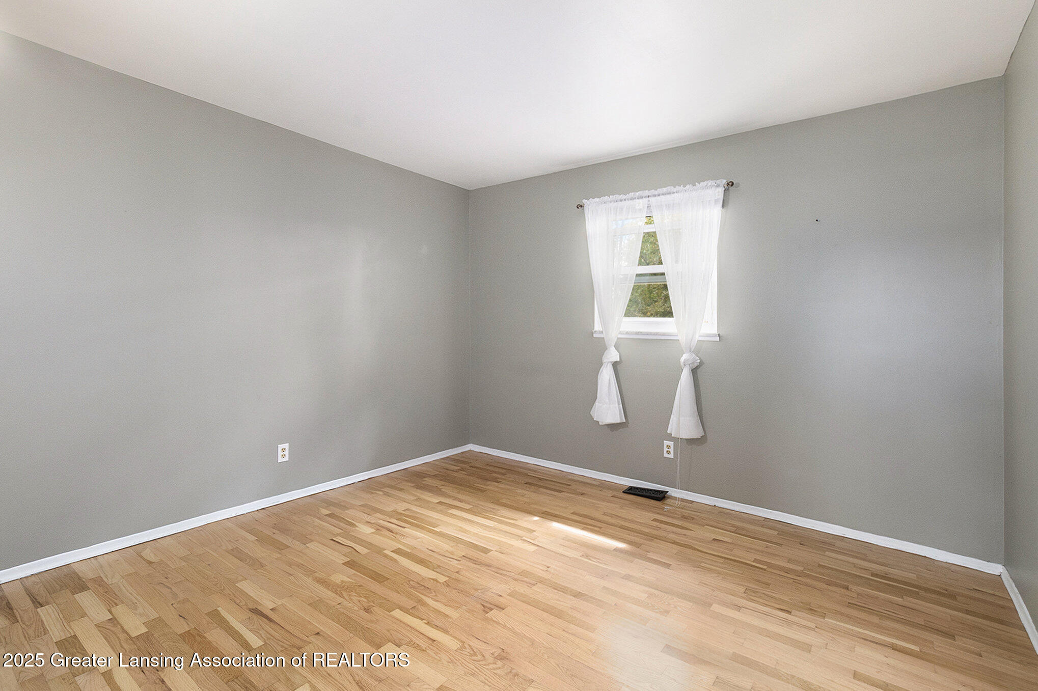 1841 Daley Road Lapeer, MI 48446 - Photo 15 of 32 015_img_1461_182