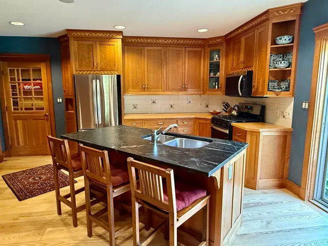 $975,000 | 29 Stevensville Road, Underhill, VT 05489