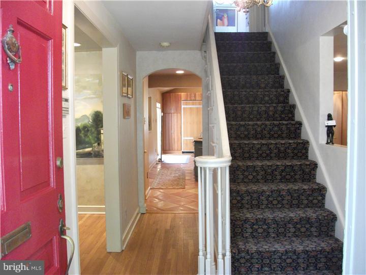 4 Snowden Road Bala Cynwyd, PA 19004 - Photo 15 of 20 Hallway