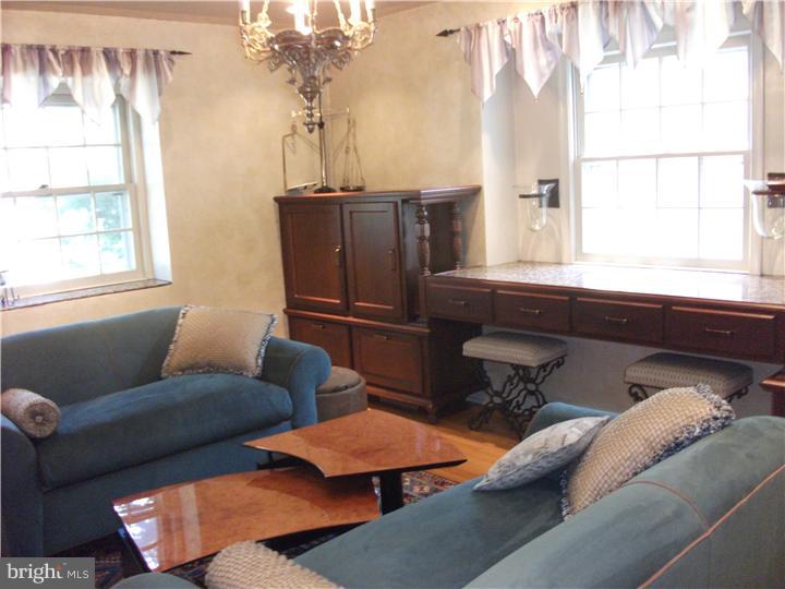 4 Snowden Road Bala Cynwyd, PA 19004 - Photo 17 of 20 Living Room