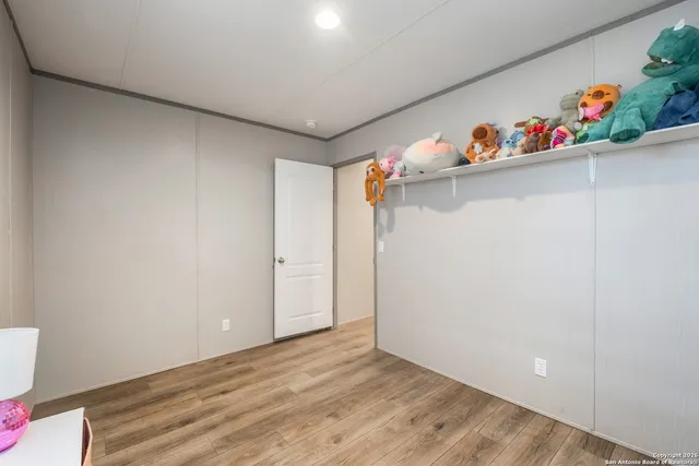 a view of entryway with a front door