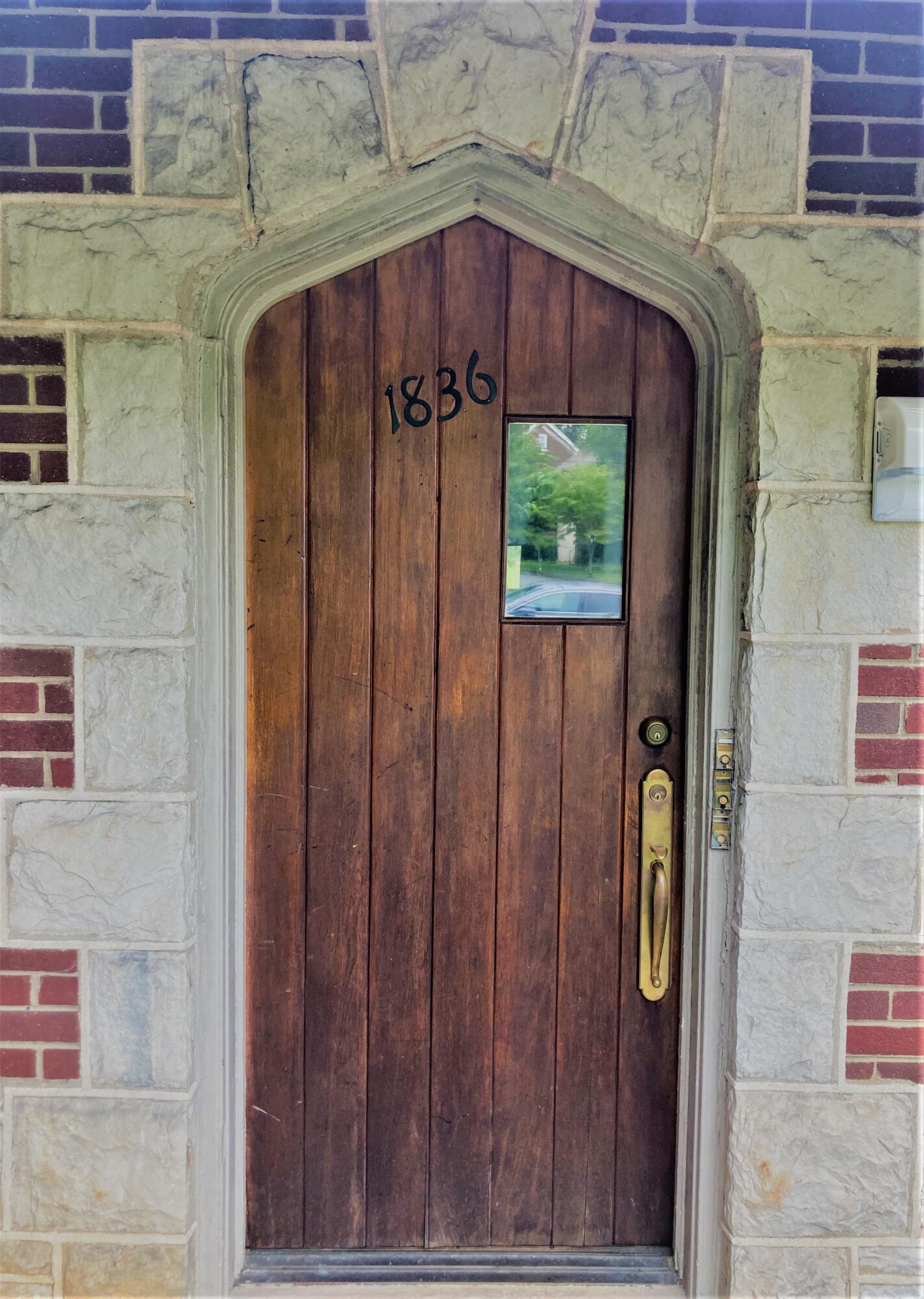 1836 Wakefield Road Southwest Roanoke, VA 24015 - Photo 3 of 19 Wakefield Front door