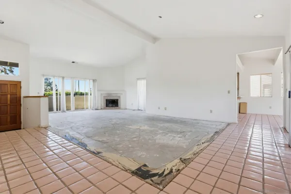 a view of a room & utility room
