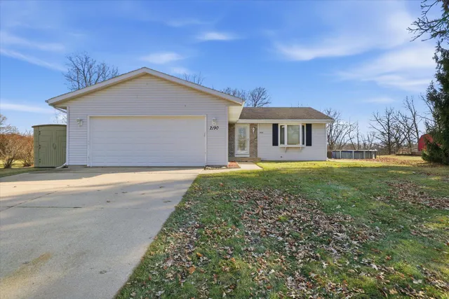 $405,000 | 2190 North Shore Drive, East Troy, WI 53120