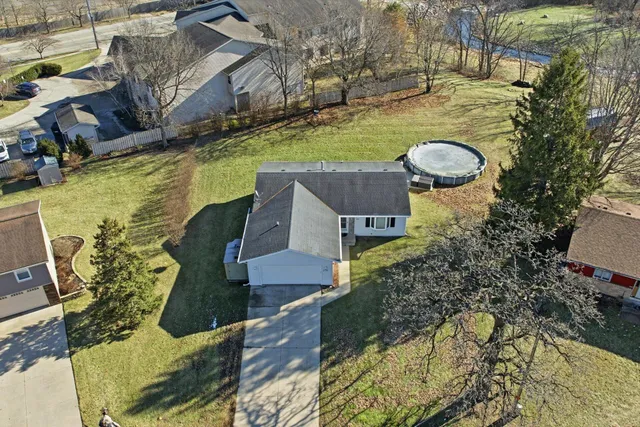 $405,000 | 2190 North Shore Drive, East Troy, WI 53120