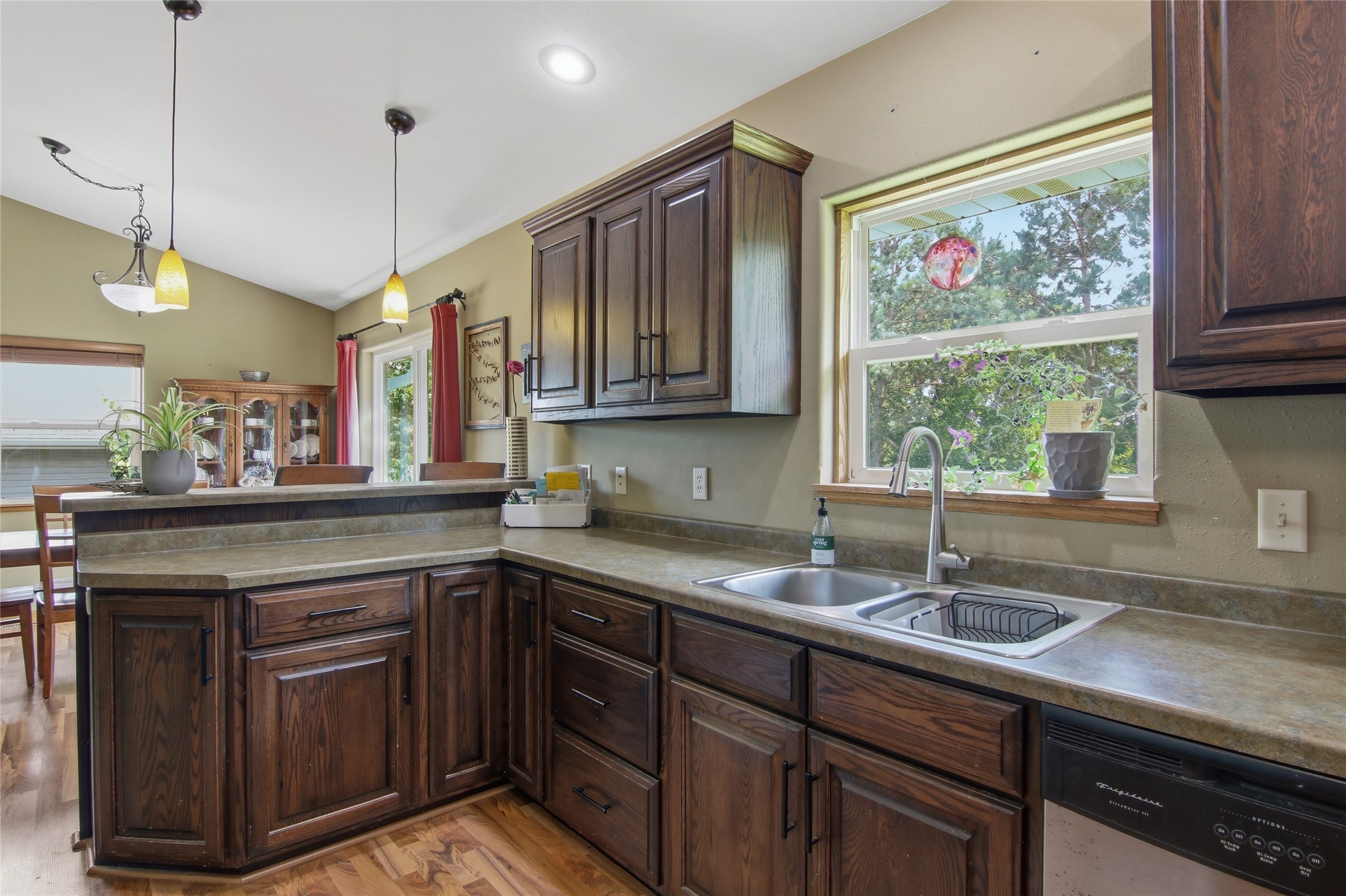 1311 Stephi Road Eau Claire, WI 54703 - Photo 4 of 32