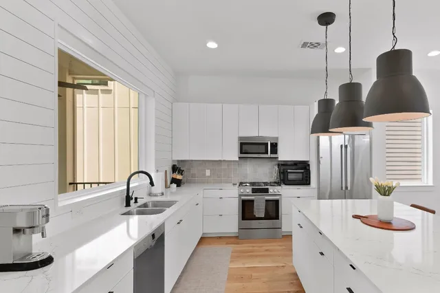 $2,650 | 3807 East 51st Street, Unit 3, Austin, TX 78723