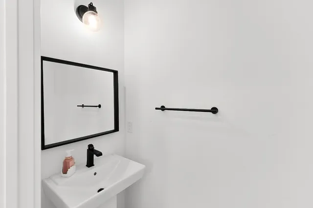 $2,650 | 3807 East 51st Street, Unit 3, Austin, TX 78723