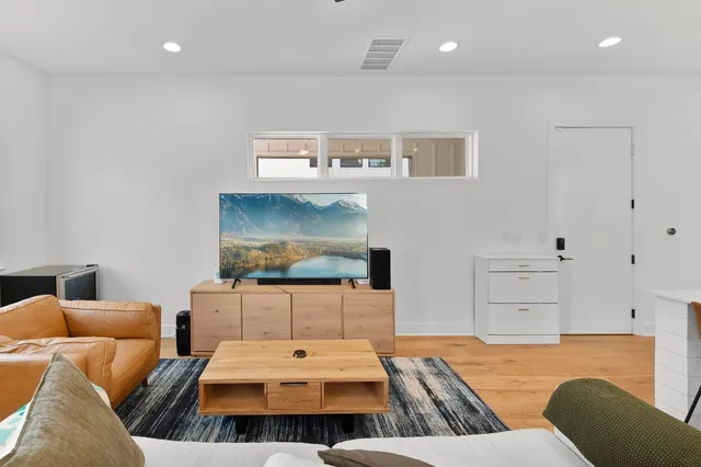 $2,650 | 3807 East 51st Street, Unit 3, Austin, TX 78723