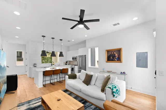 $2,650 | 3807 East 51st Street, Unit 3, Austin, TX 78723