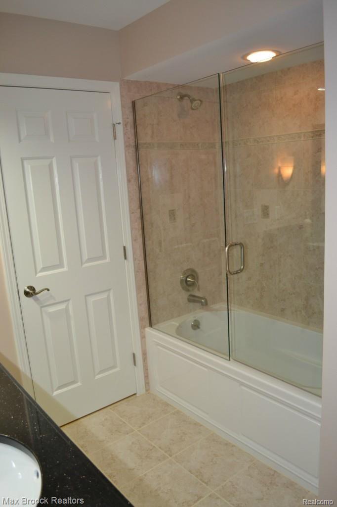 3077 Mapleridge Court Rochester, MI 48309 - Photo 42 of 49 DSC_0216.jpg