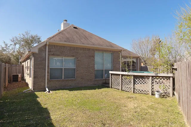 $2,000 | 17806 Scrub Oak Drive, Richmond, TX 77407
