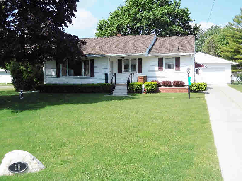18 South Lincoln Street Bay City, MI 48708 - Photo 1 of 28