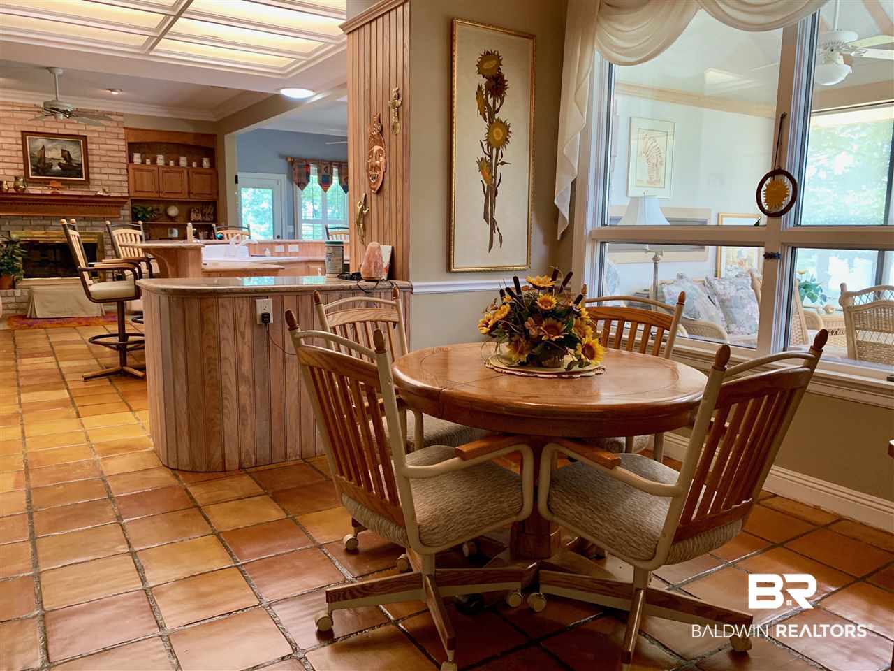 8712 Bay View Drive Foley, AL 36535 - Photo 10 of 32 Breakfast and Kitchen