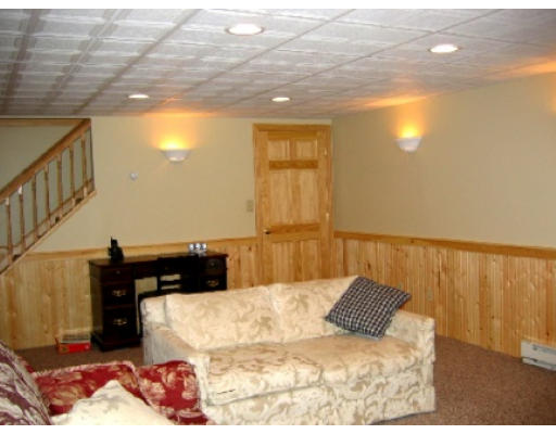 2 Thayer Street Upton, MA 01568 - Photo 7 of 10 Gallery Image 7