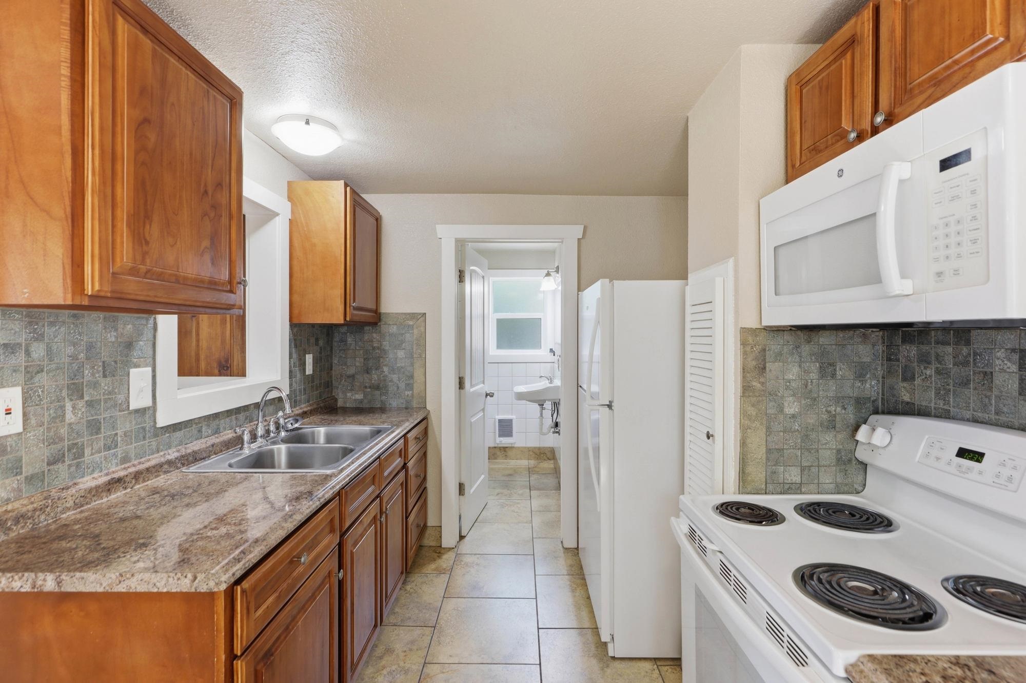 101 North Perrine Road Spokane Valley, WA 99206 - Photo 8 of 35 Gallery Image 8