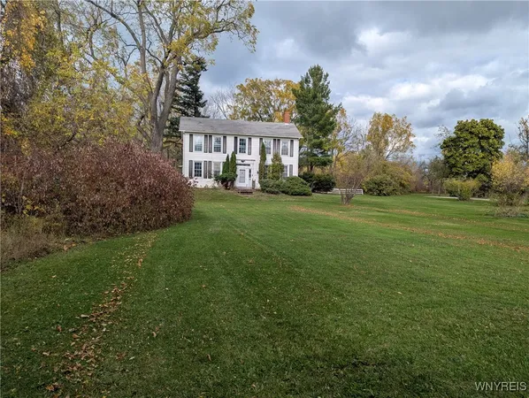 $299,000 | 3153 West Lake Road, Wilson, NY 14172