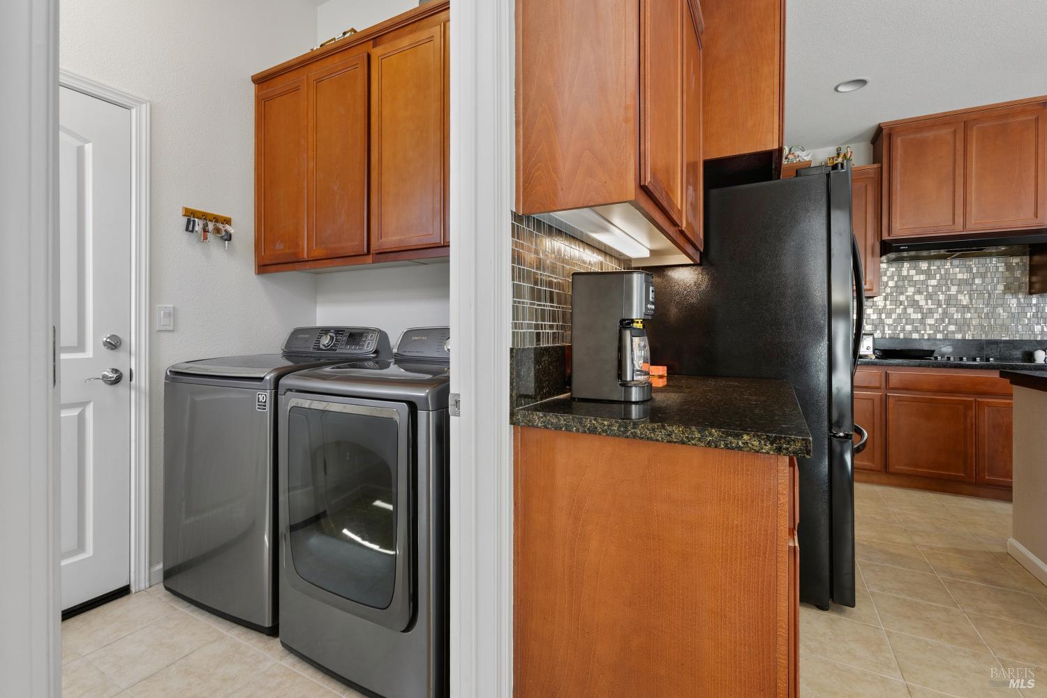 426 Eagle Crest Way Rio Vista, CA 94571 - Photo 20 of 67 Laundry room between the kitchen and garage.