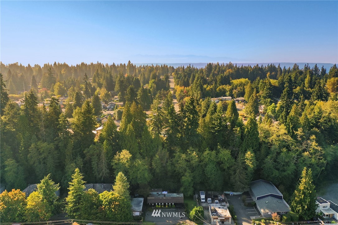18604 76th Avenue West Edmonds, WA 98026 - Photo 3 of 16