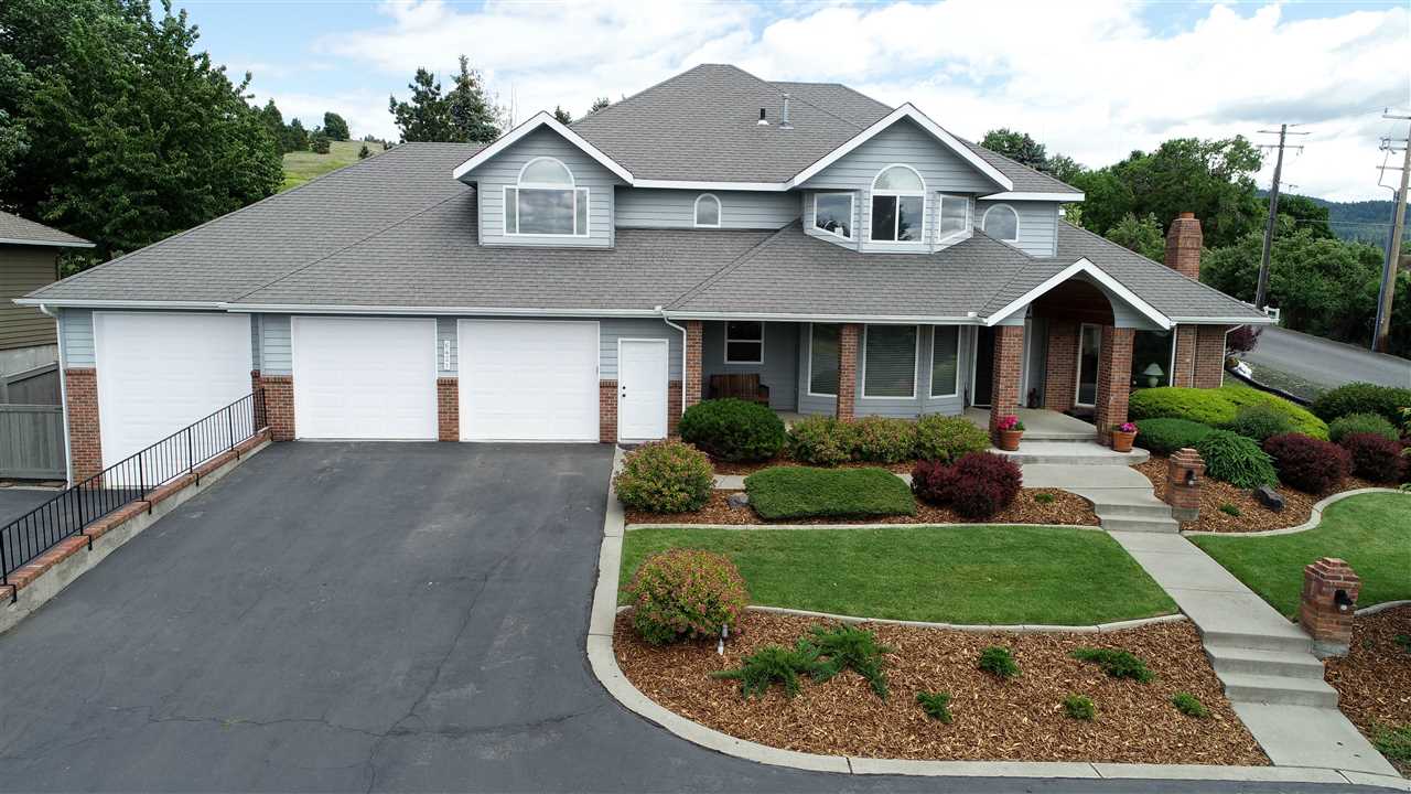 6421 South Dearborn Road Spokane, WA 99223 - Photo 1 of 20
