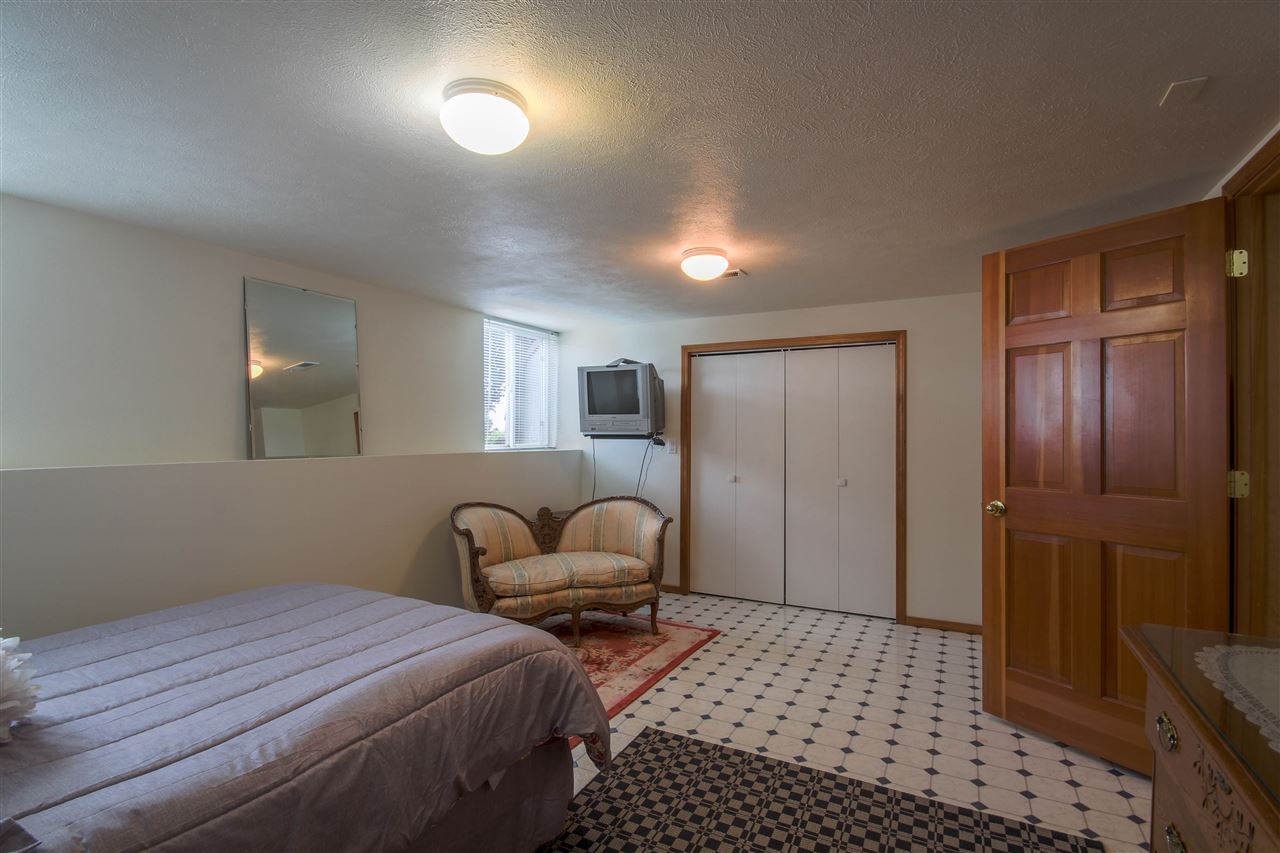 6421 South Dearborn Road Spokane, WA 99223 - Photo 17 of 20
