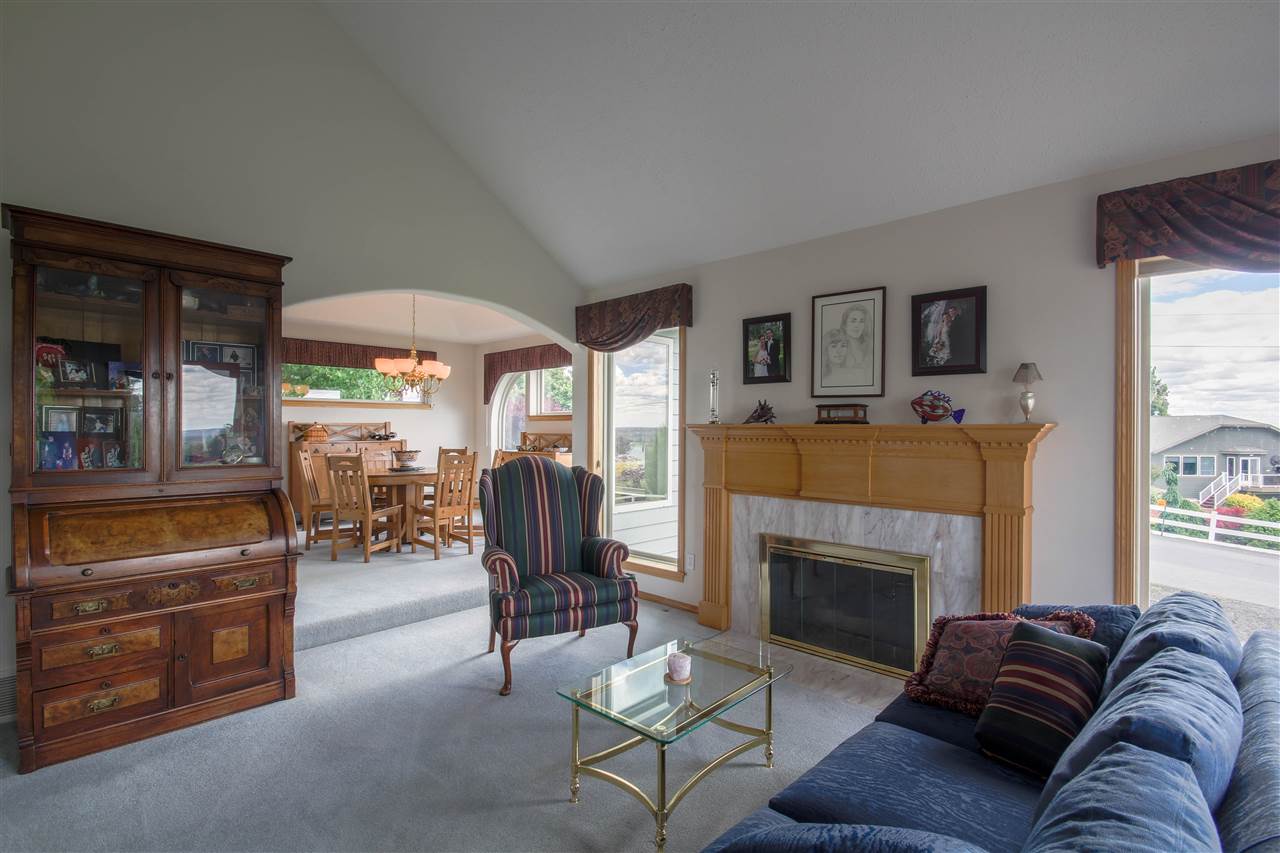 6421 South Dearborn Road Spokane, WA 99223 - Photo 3 of 20