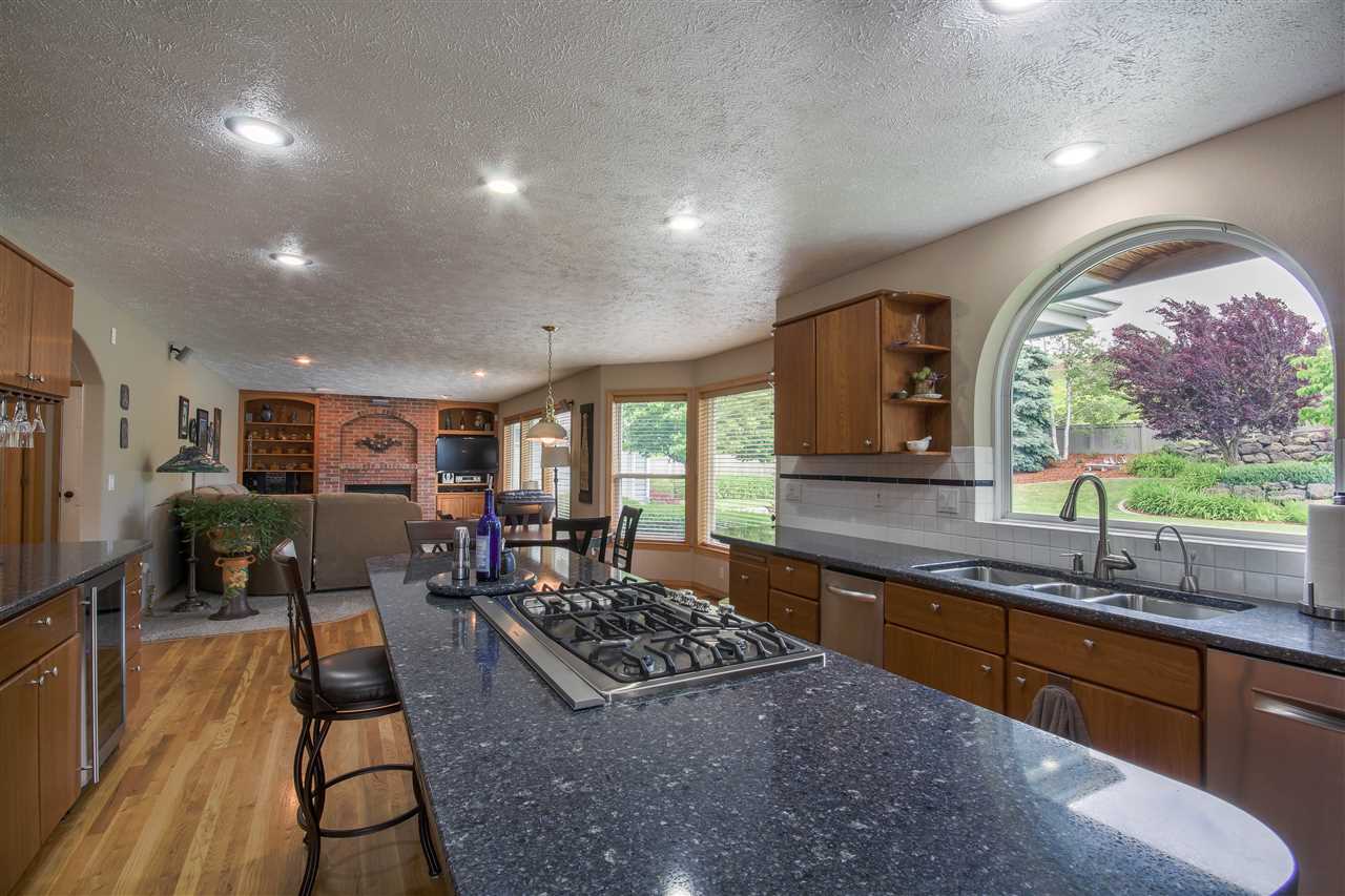 6421 South Dearborn Road Spokane, WA 99223 - Photo 5 of 20