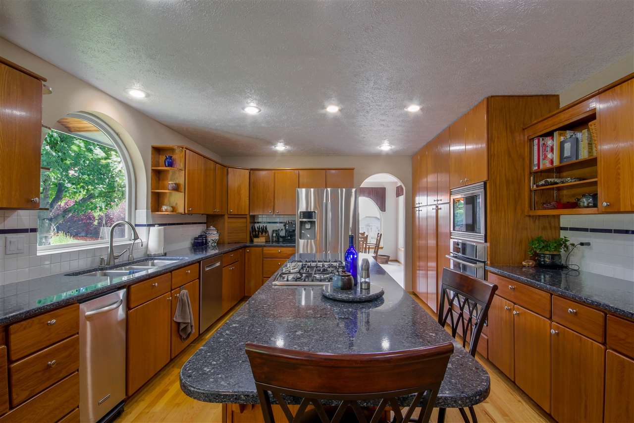 6421 South Dearborn Road Spokane, WA 99223 - Photo 6 of 20