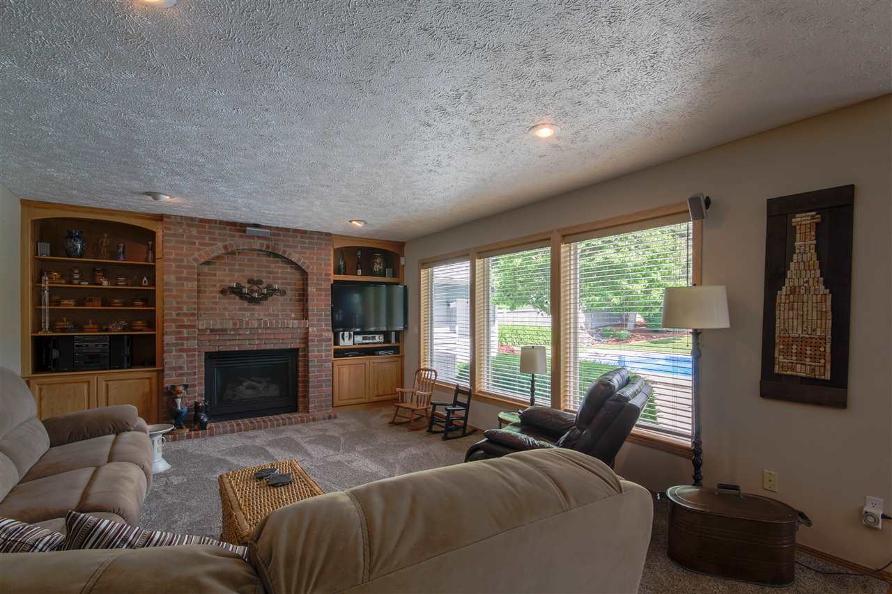 6421 South Dearborn Road Spokane, WA 99223 - Photo 7 of 20