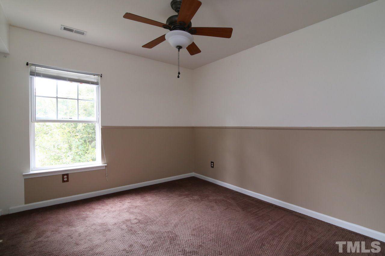 2622 Pebble Meadow Lane Raleigh, NC 27610 - Photo 18 of 25 Gallery Image 18