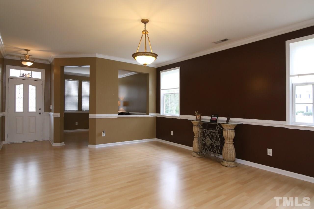 2622 Pebble Meadow Lane Raleigh, NC 27610 - Photo 3 of 25 Gallery Image 3