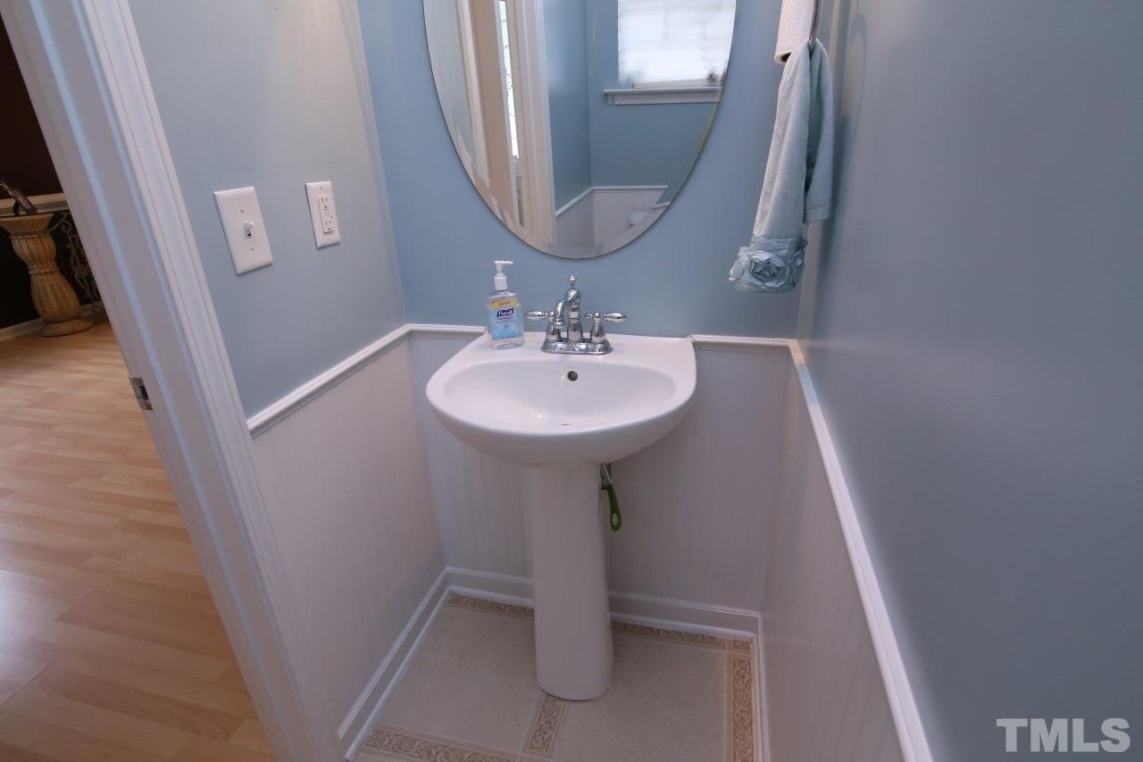 2622 Pebble Meadow Lane Raleigh, NC 27610 - Photo 21 of 25 Gallery Image 21