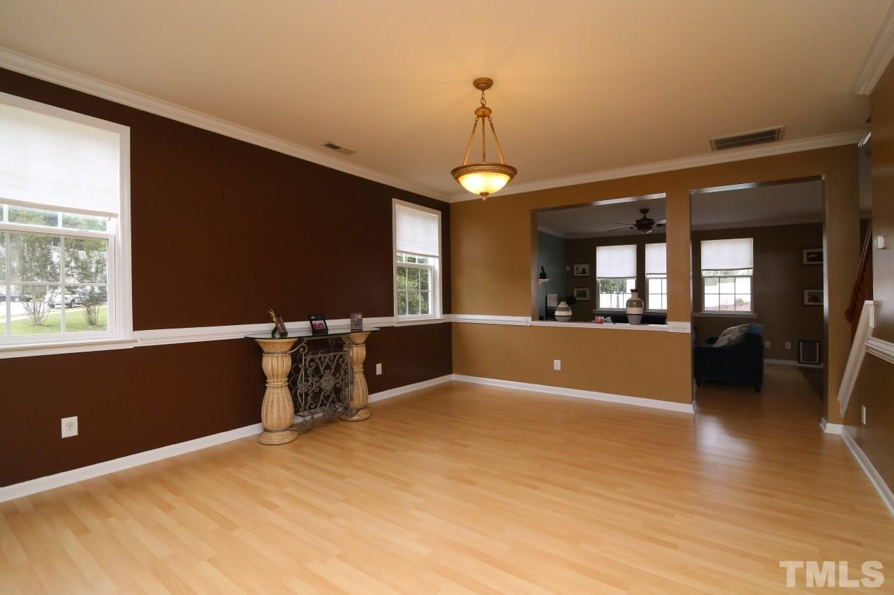 2622 Pebble Meadow Lane Raleigh, NC 27610 - Photo 5 of 25 Gallery Image 5