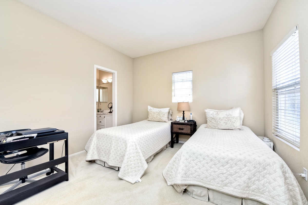 7230 Surfbird Circle Carlsbad, CA 92011 - Photo 18 of 25