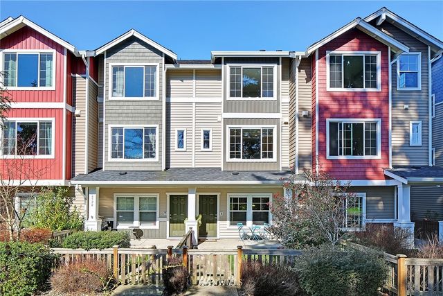 $573,500 | 6522 High Point Drive Southwest, Seattle, WA 98126