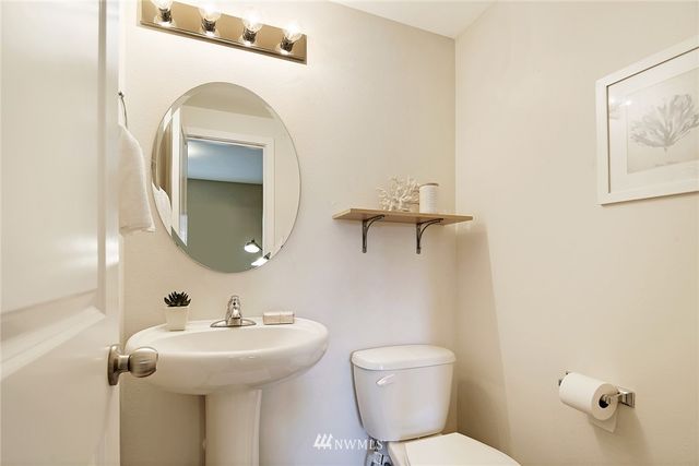 $573,500 | 6522 High Point Drive Southwest, Seattle, WA 98126