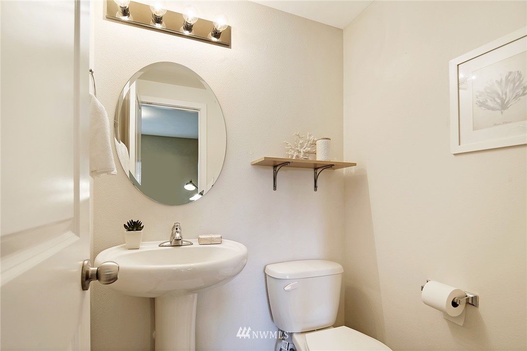 6522 High Point Drive Southwest Seattle, WA 98126 - Photo 19 of 21 Gallery Image 19