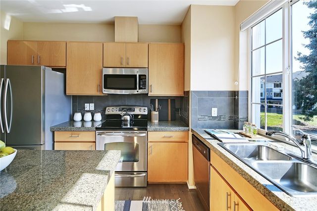 $573,500 | 6522 High Point Drive Southwest, Seattle, WA 98126