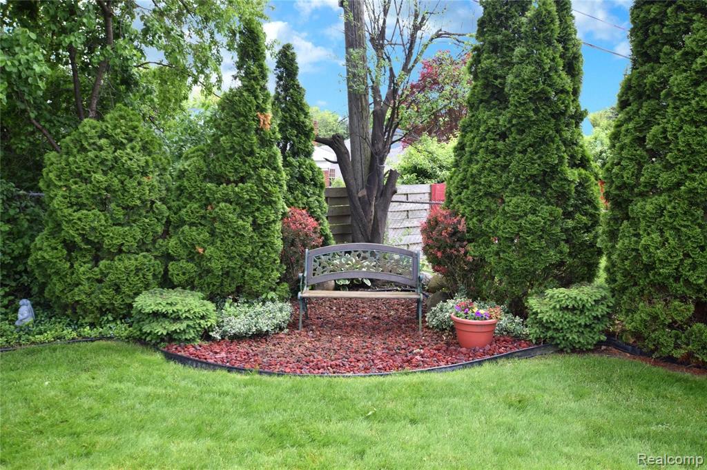 2209 Miller Road Flint, MI 48503 - Photo 21 of 24 Gallery Image 21