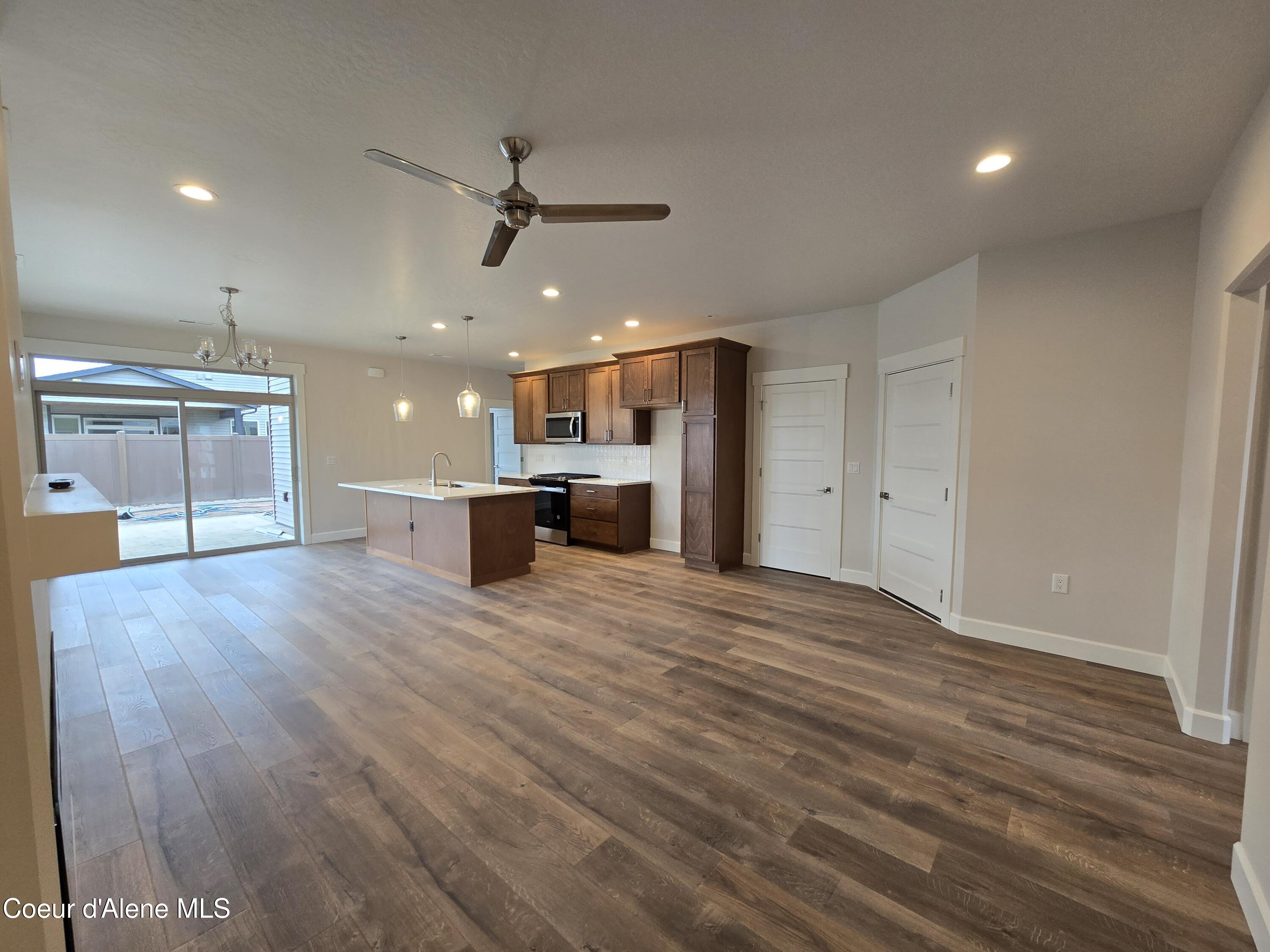 13932 Rainier Loop Rathdrum, ID 83858 - Photo 4 of 28 1000015099