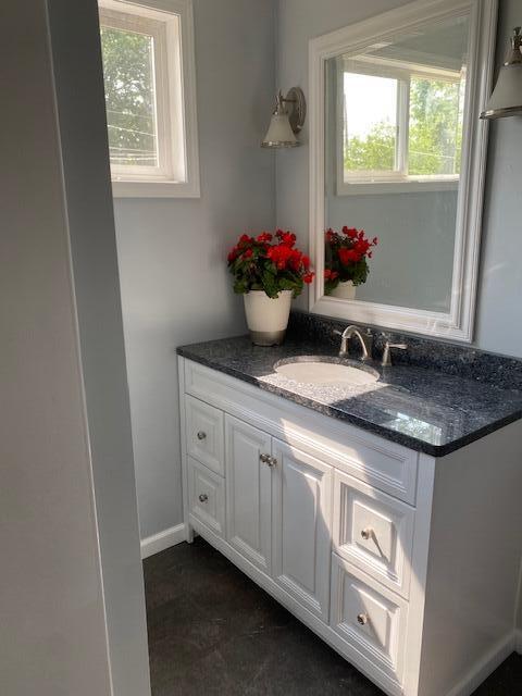 2691 Howey Road Columbus, OH 43211 - Photo 9 of 16 BATH