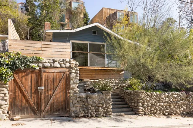 $3,950 | 336 Museum Drive, Los Angeles, CA 90065