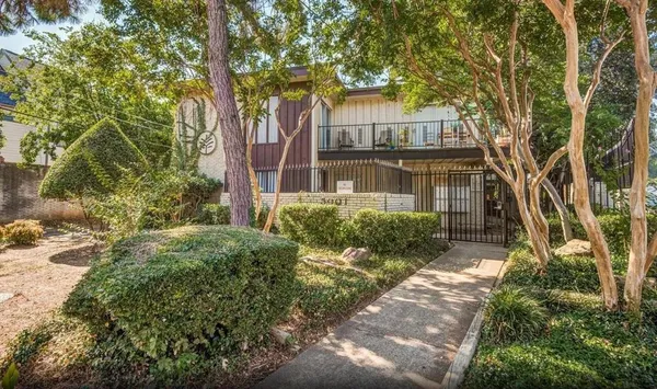 $1,000 | 5000 Bowser Avenue, Unit 210, Dallas, TX 75209