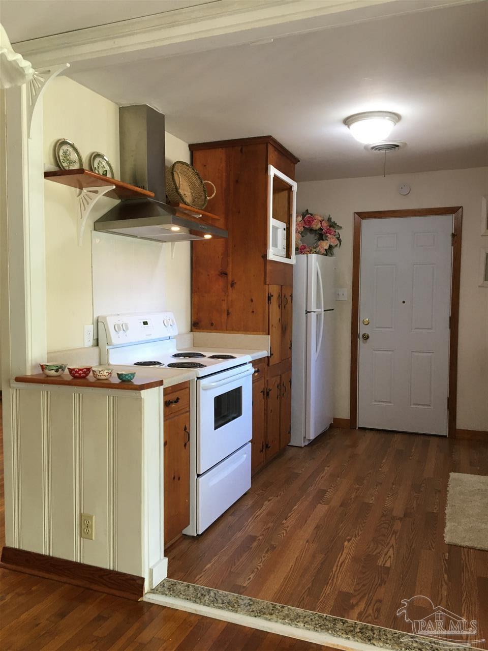 1680 McKenzie Road Cantonment, FL 32533 - Photo 12 of 40 Kitchen
