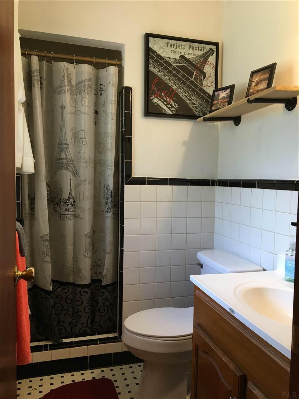 1680 McKenzie Road Cantonment, FL 32533 - Photo 22 of 40 Master Bath