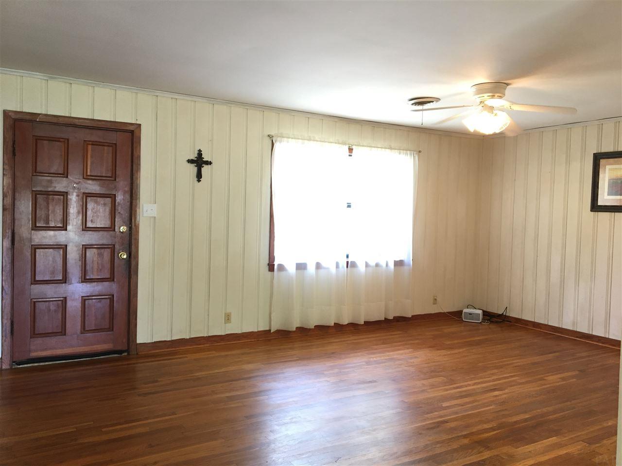 1680 McKenzie Road Cantonment, FL 32533 - Photo 6 of 40 Living room