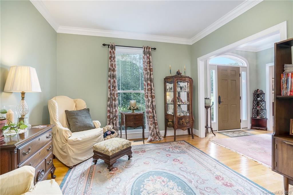 9809 Potter Road Matthews, NC 28104 - Photo 5 of 40 Gallery Image 5