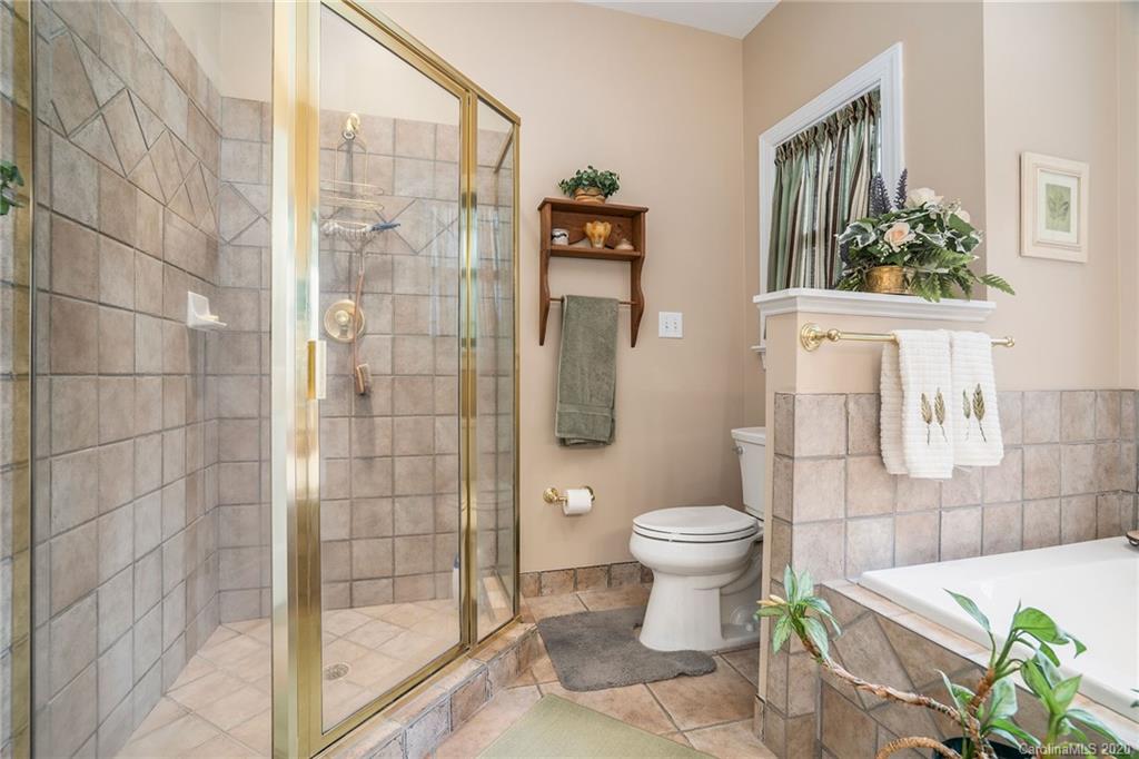 9809 Potter Road Matthews, NC 28104 - Photo 10 of 40 Gallery Image 10